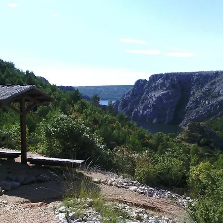 Semesterbostad House Kuna - Kuca Za Odmor I Opustanje -np Krka