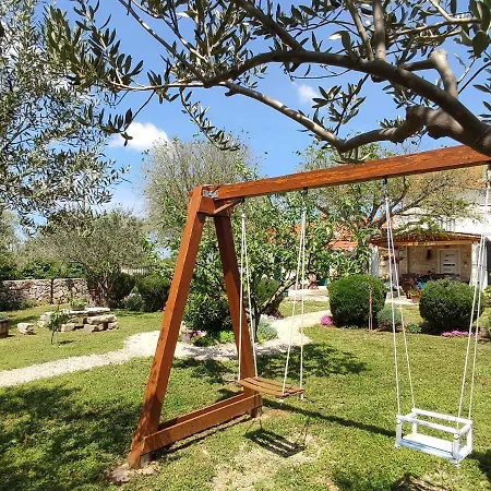 Semesterbostad House Kuna - Kuca Za Odmor I Opustanje -np Krka Bristane