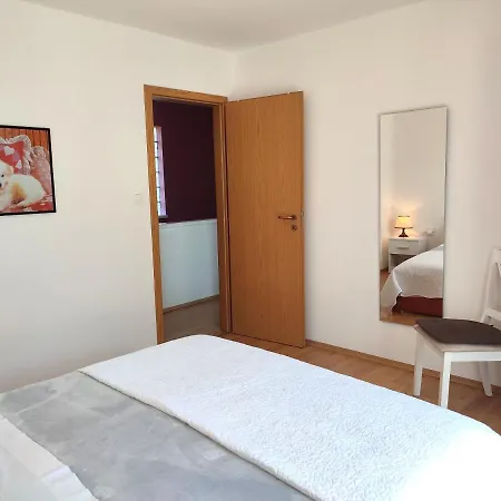 Semesterbostad House Kuna - Kuca Za Odmor I Opustanje -np Krka Bristane