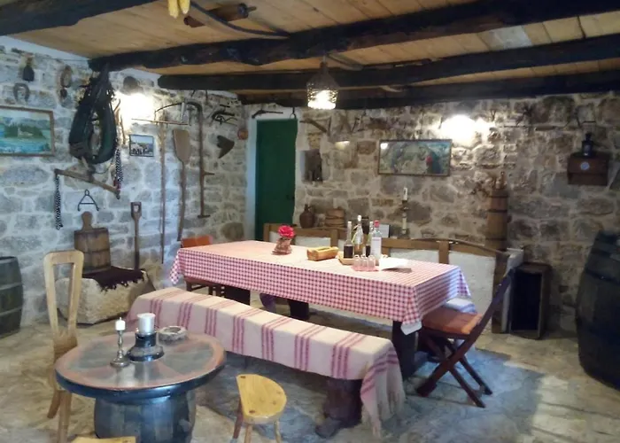 בית נופש House Kuna - Kuca Za Odmor I Opustanje -np Krka Bristane