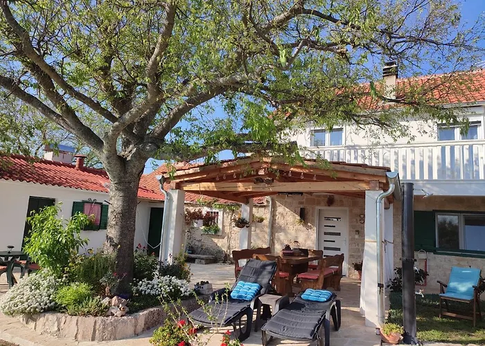 Hébergement de vacances House Kuna - Kuca Za Odmor I Opustanje -np Krka Bristane